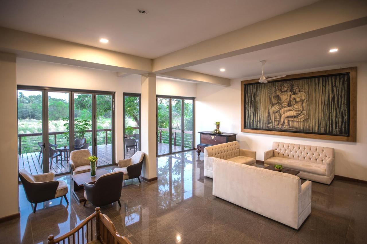 Earls Rajarata Hotel Anuradhapura Exterior foto