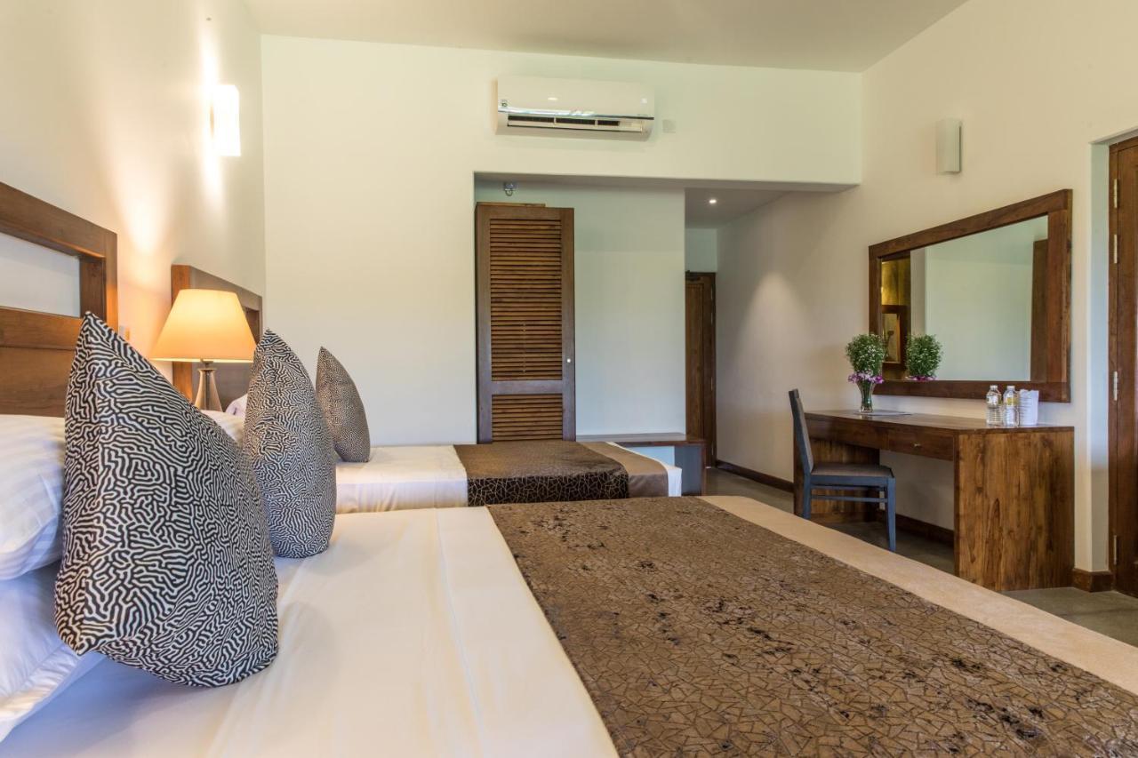 Earls Rajarata Hotel Anuradhapura Quarto foto