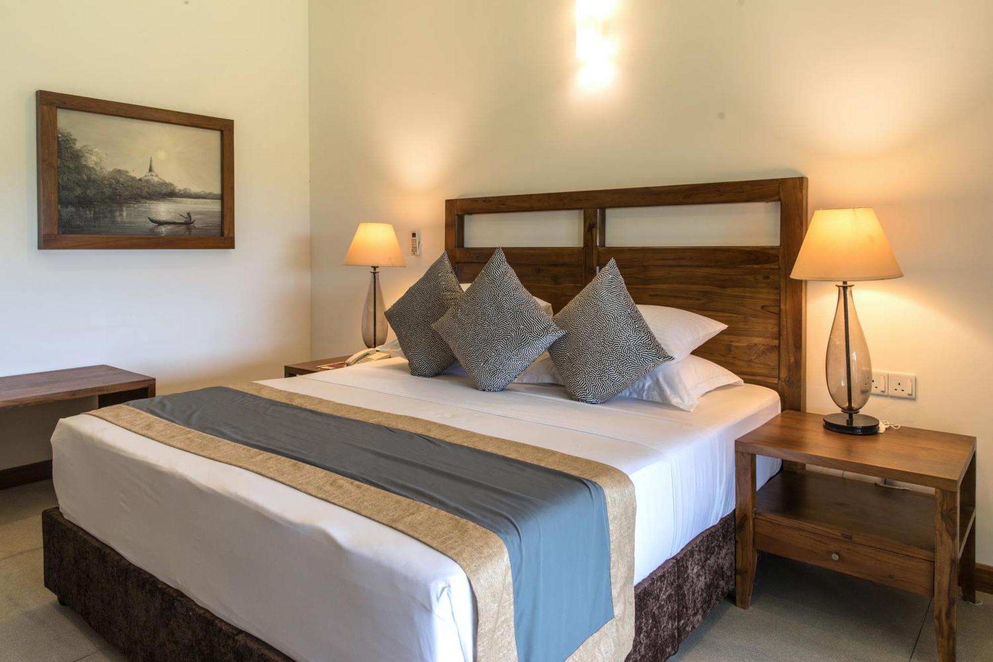 Earls Rajarata Hotel Anuradhapura Quarto foto
